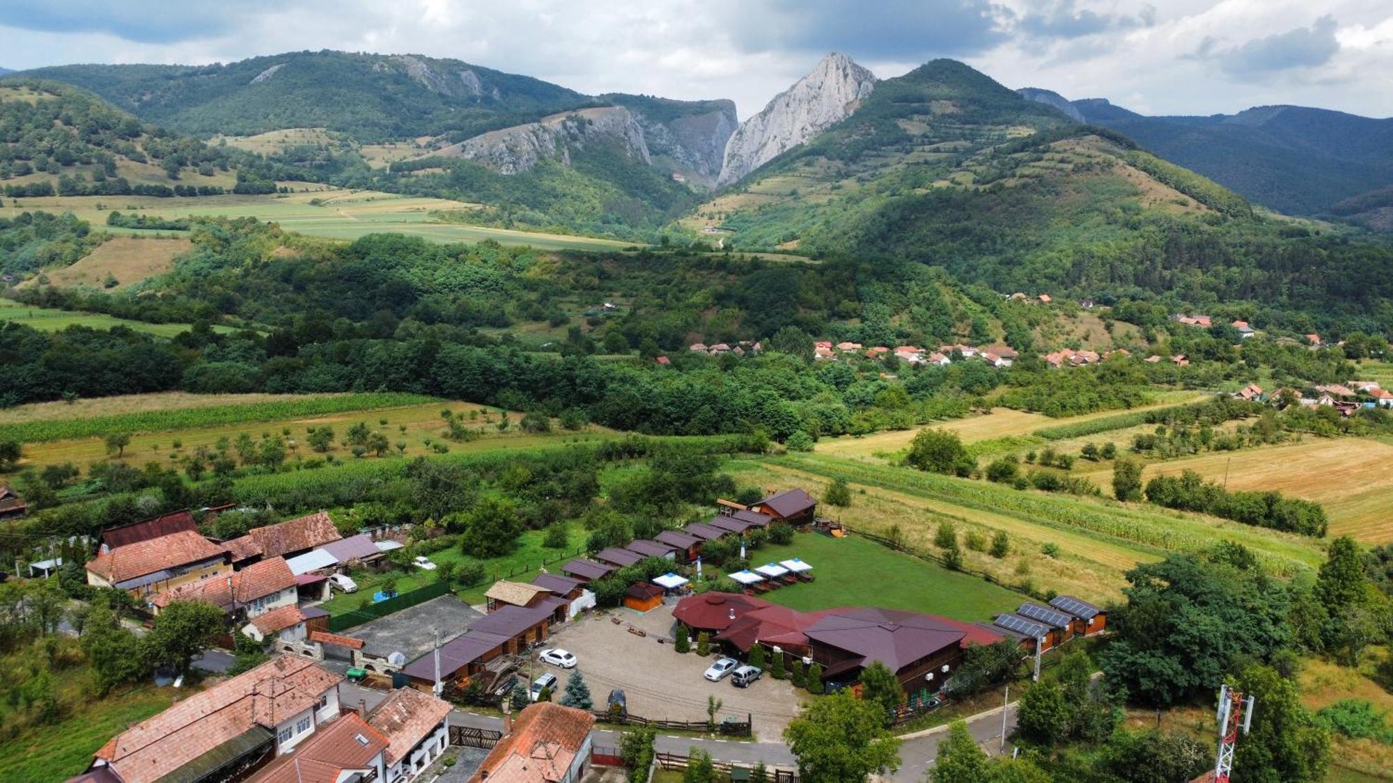 Pensiunea Bodrogeni Poiana Aiudului Exterior photo